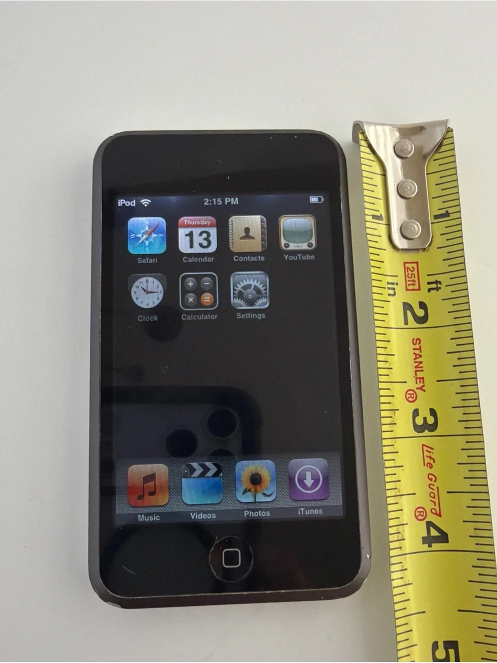 Apple IPod Touch 1st Gen 8 GB Model A1213 Vintage